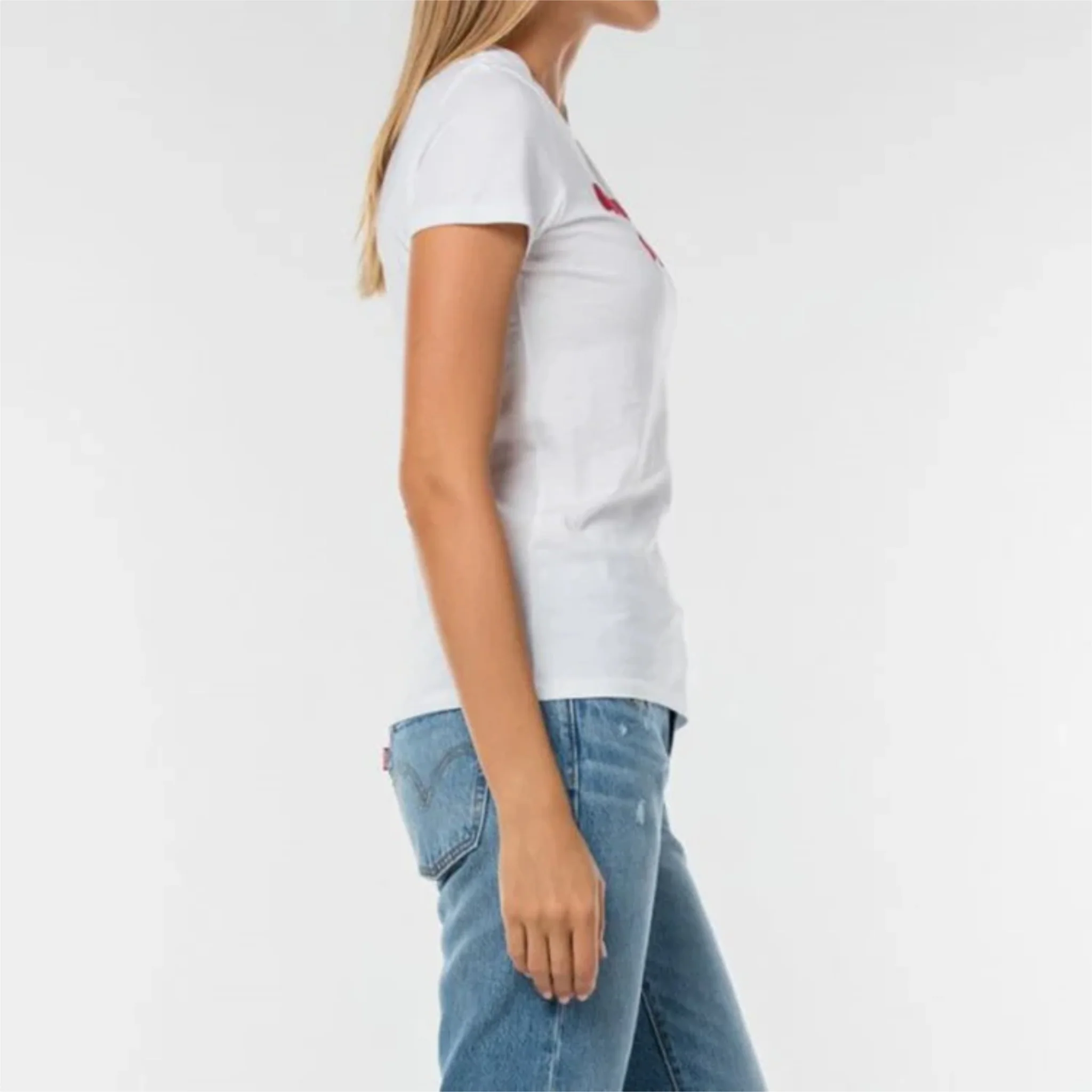 Levi's Slim Fit Red Logo Short Sleeve Shirt - Image 2